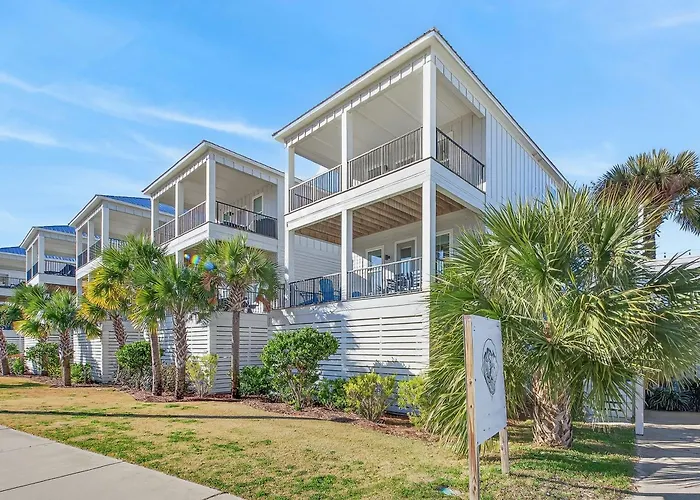 Holiday home Luxe Stayin' Salty 3 Min Walk To Pool Pets Bikes Sleeps 12 Gulf Shores