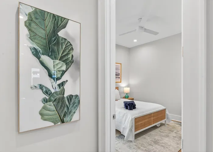 Luxe Stayin' Salty 3 Min Walk To Pool Pets Bikes Sleeps 12 *