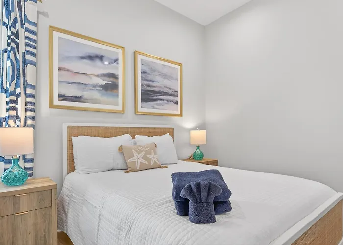 Luxe Stayin' Salty 3 Min Walk To Pool Pets Bikes Sleeps 12 Holiday home *