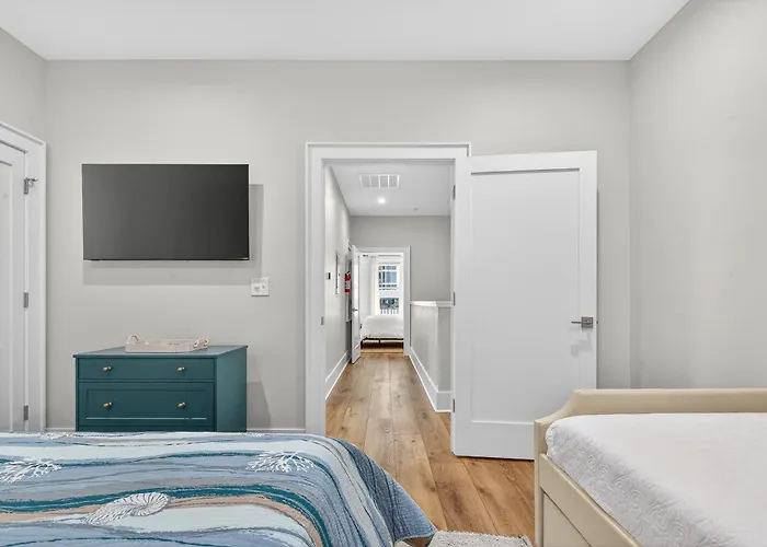 Luxe Stayin' Salty 3 Min Walk To Pool Pets Bikes Sleeps 12 Holiday home Gulf Shores