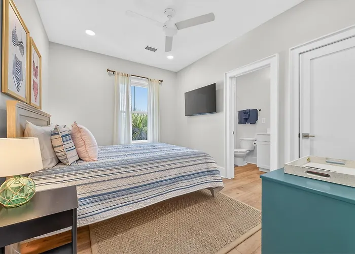 Luxe Stayin' Salty 3 Min Walk To Pool Pets Bikes Sleeps 12 *