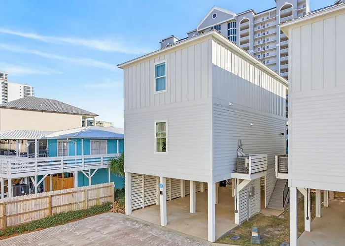 Luxe Stayin' Salty 3 Min Walk To Pool Pets Bikes Sleeps 12