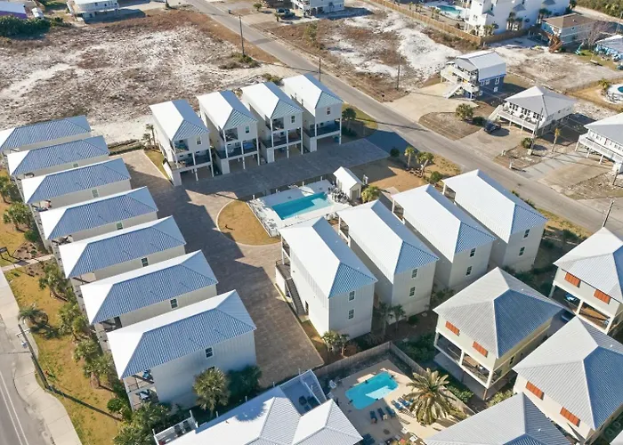 Luxe Stayin' Salty 3 Min Walk To Pool Pets Bikes Sleeps 12 Gulf Shores