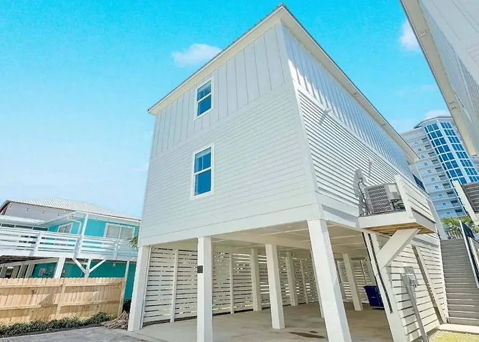 Holiday home Luxe Stayin' Salty 3 Min Walk To Pool Pets Bikes Sleeps 12 Gulf Shores